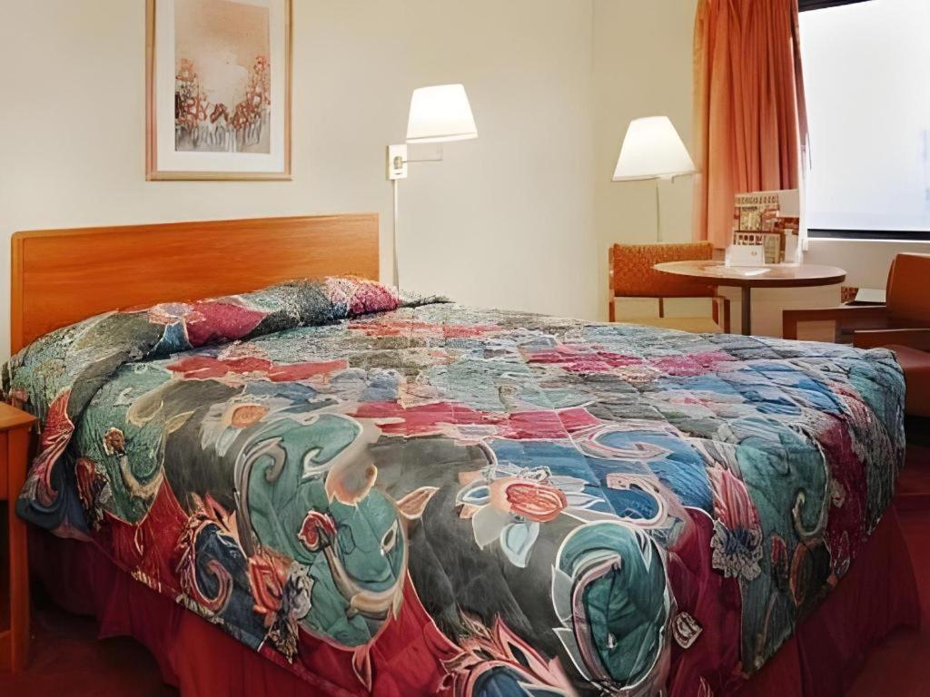 Econo Lodge Ітака Екстер'єр фото